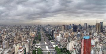 800px-Buenos_Aires_-_Monserrat_-_Avenida_9_de_Julio